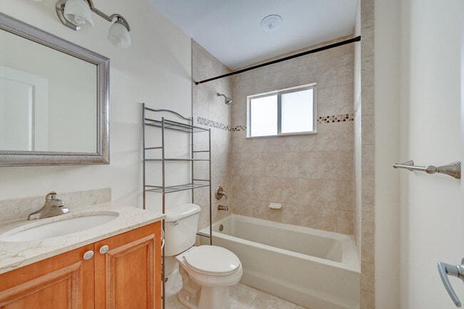 Foto del edificio - 410 SW 15th St