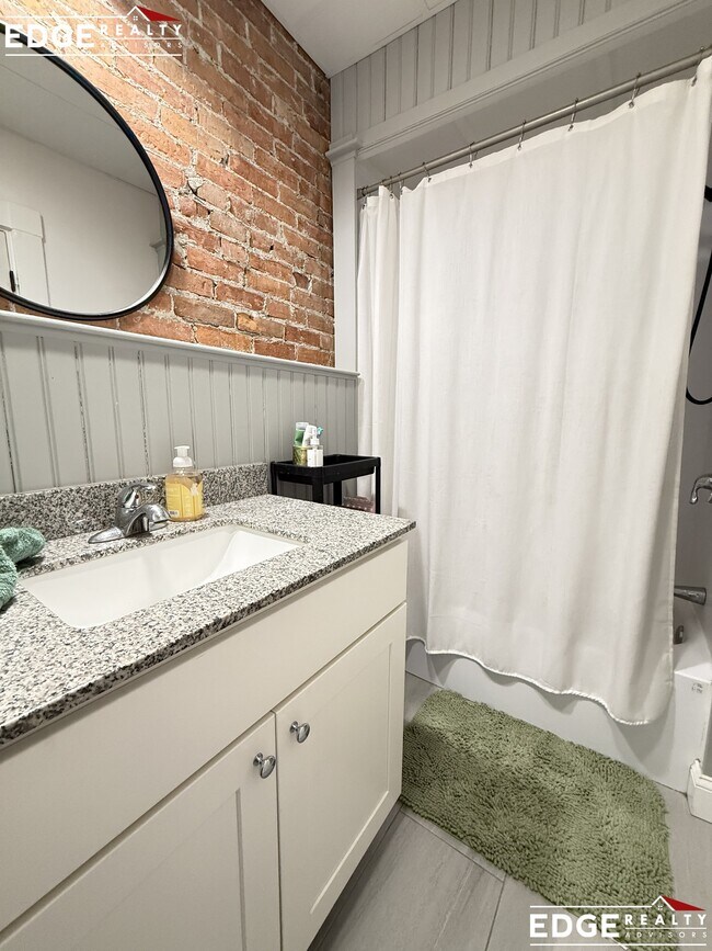 Building Photo - 201 High St