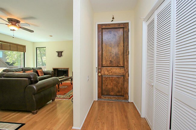 Foto del edificio - 260 Litchfield Ln