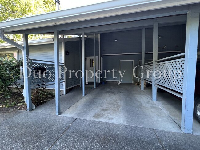 Building Photo - North Adams