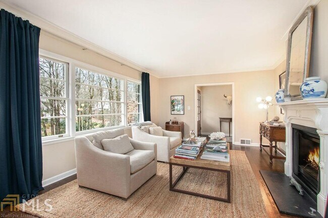Building Photo - 3873 Land O Lakes Dr NE