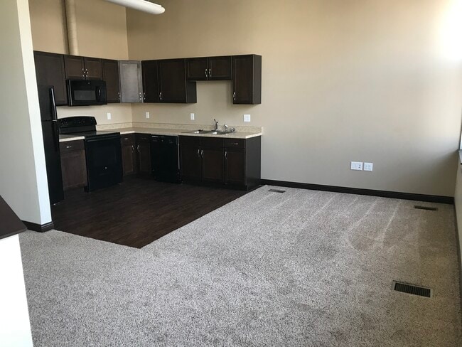 Building Photo - Ellis Urban Lofts