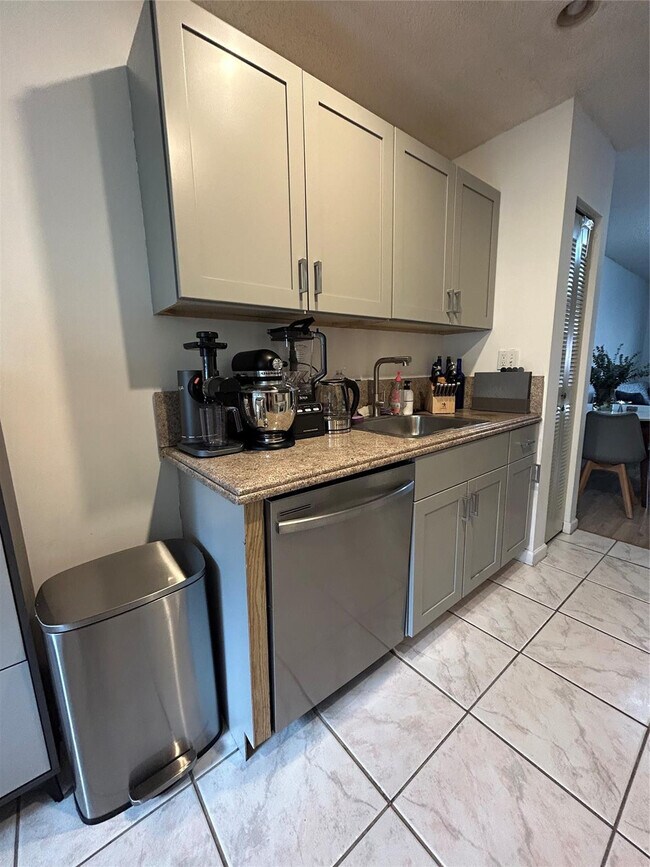 Building Photo - 1363 NW 94th Way