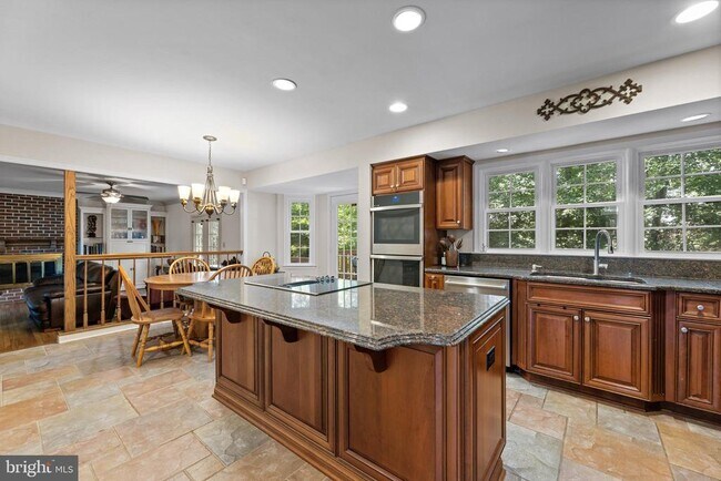 Building Photo - 12307 Eliff Way