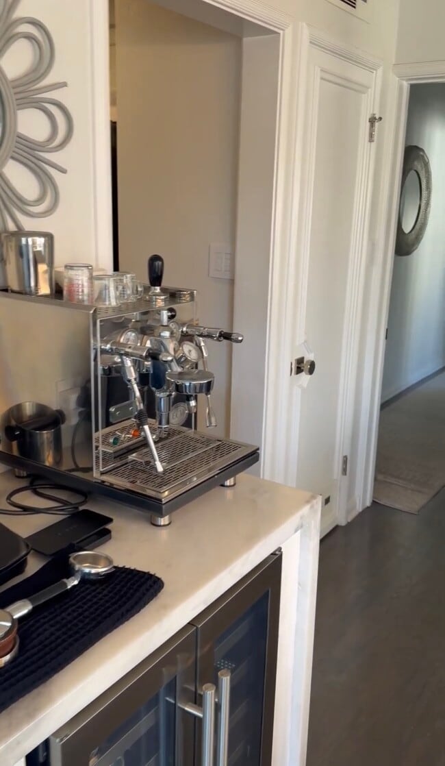 Photo - 1328 Londonderry View Dr House