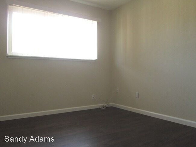 Foto del edificio - 3 br, 2 bath House - 2465 Stokes Street