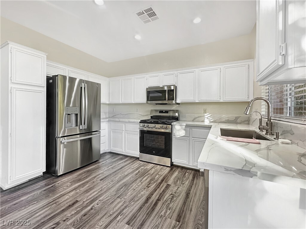 Foto principal - 9641 Windborne Ave