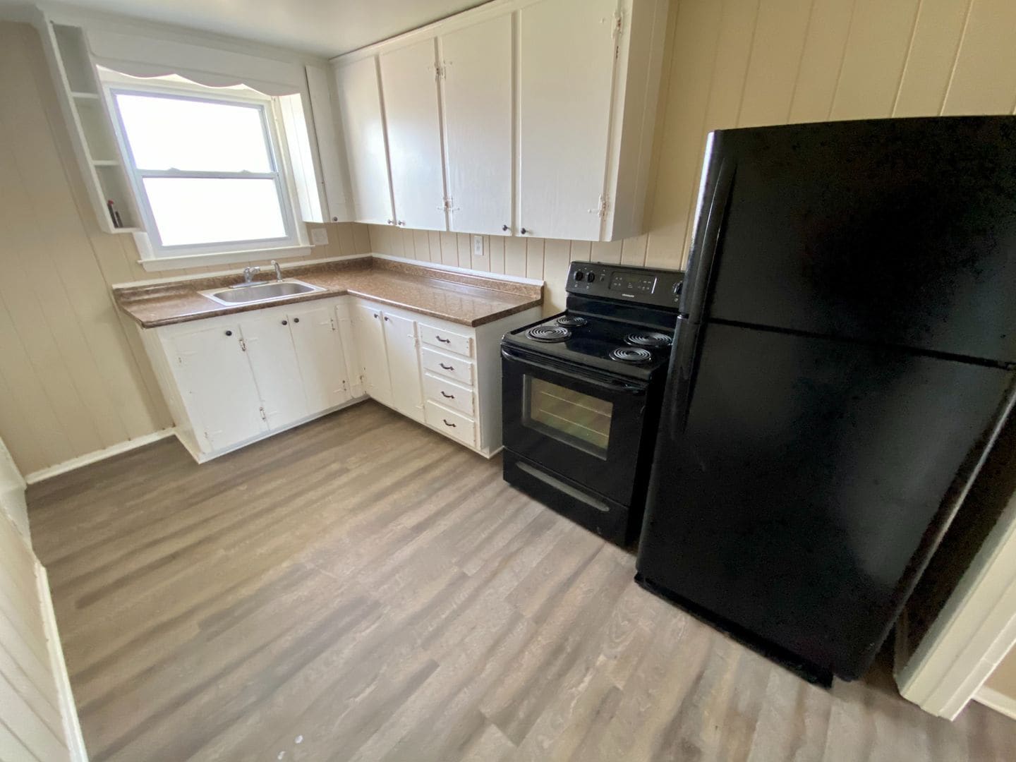 9842-44-46 E Washington St Chagrin Falls, OH 44023 – photo 4