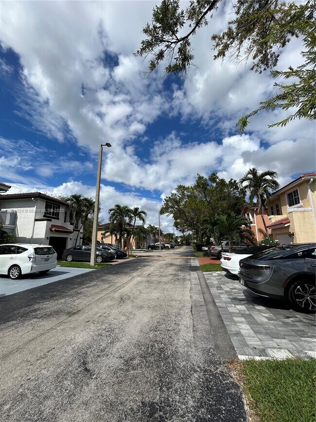 Building Photo - 8725 SW 158th Pl