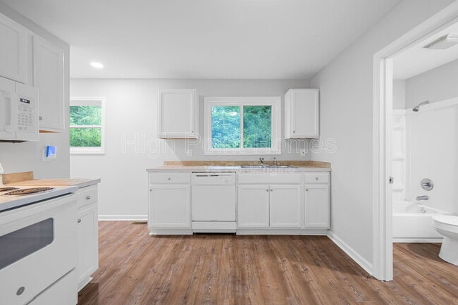 Building Photo - 1317 Mayfield Ln
