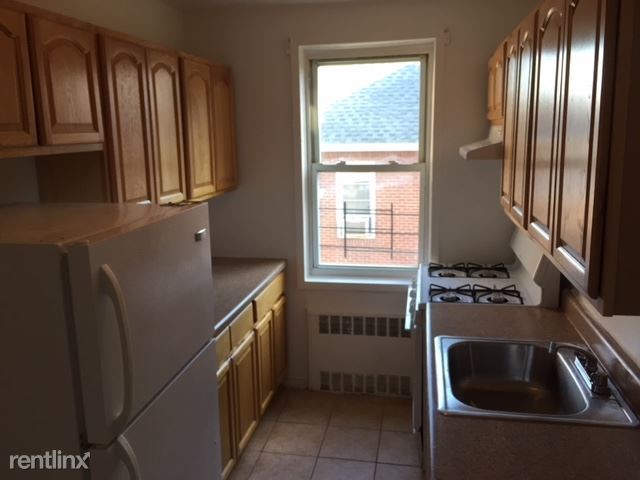 Foto principal - 12011 Hillside Ave