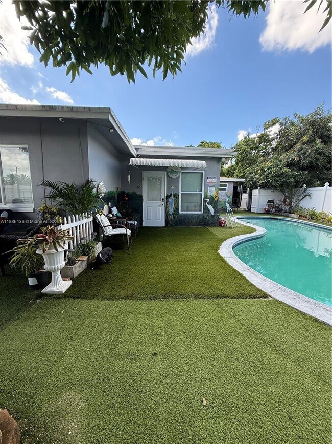 Foto del edificio - 293 NW 34th Terrace