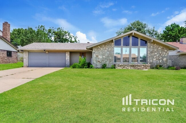 Building Photo - 1105 Mildred Ln