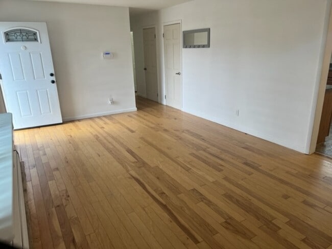 Foto del edificio - 1335 S Lowell St