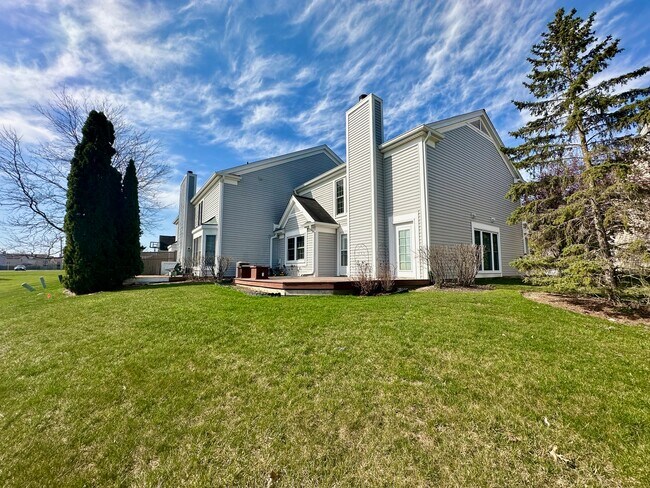 Building Photo - 4859 Turnberry Dr