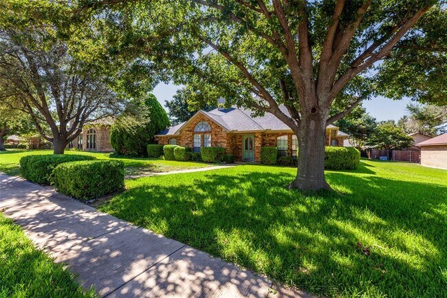 Building Photo - 4316 Hartford Dr