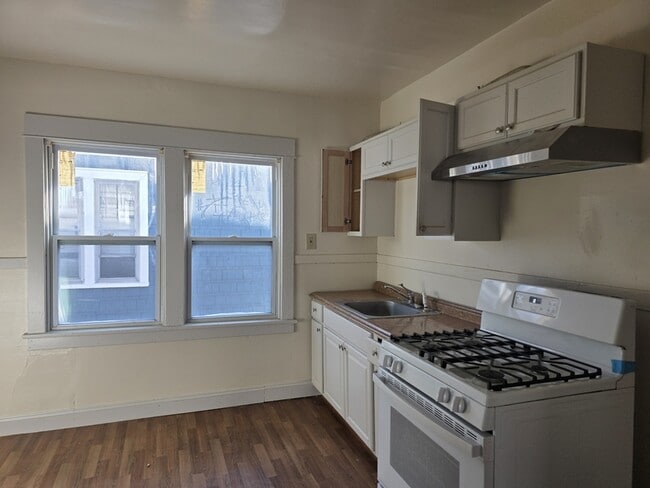 Foto del edificio - 265 Lisbon Ave