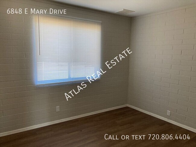 Building Photo - HOLIDAY SPECIAL! 2 WEEKS FREE RENT IF MOVE...