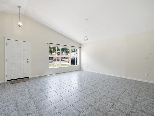 Foto del edificio - 2480 Sagemont Dr