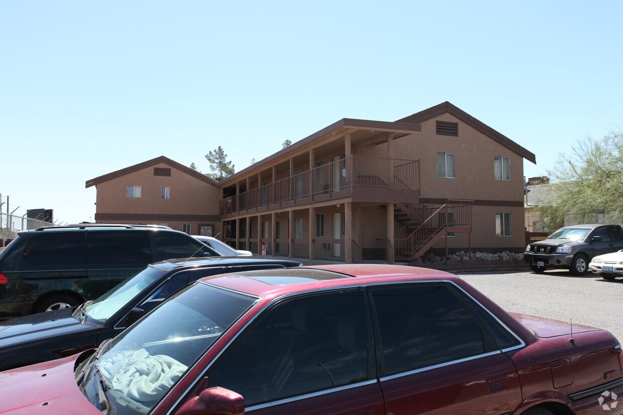 Pine Creek Apartments Las Vegas