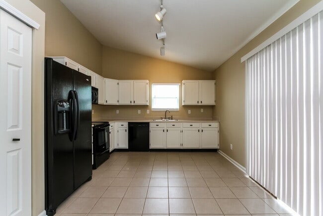 Building Photo - 6303 Bryce Canyon Dr