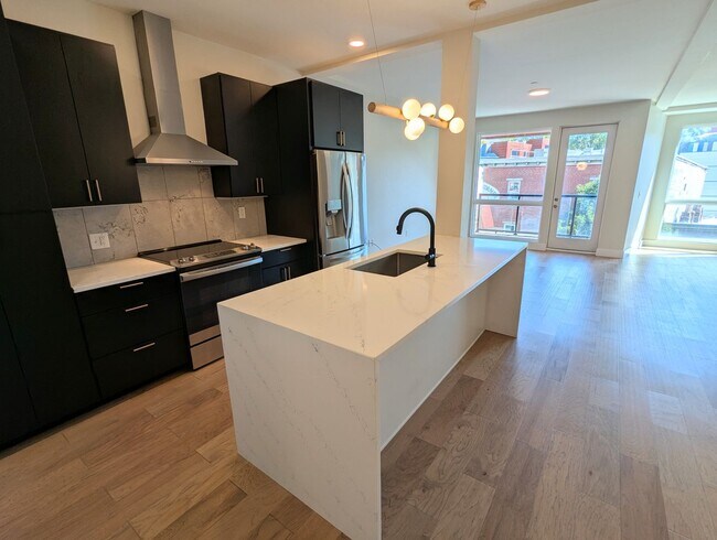 Foto del edificio - 2 Bedroom 2 Bathroom Condo at the Lawrence...