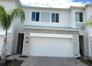 Building Photo - 120 Bogey Dr