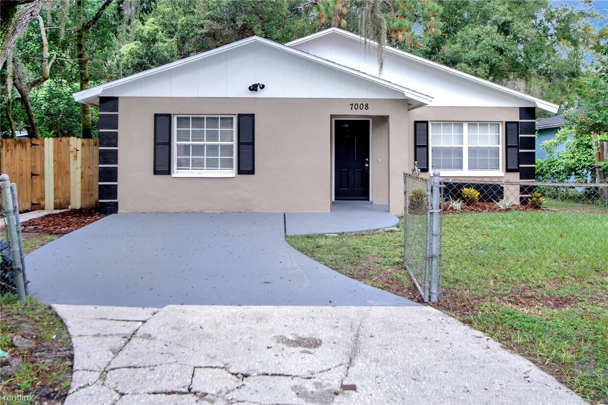 4 br, 2 bath House 7008 N Palmetto Lane House Rental in Tampa, FL