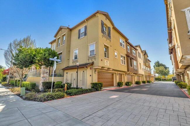 Foto del edificio - 484 Valley Oak Terrace