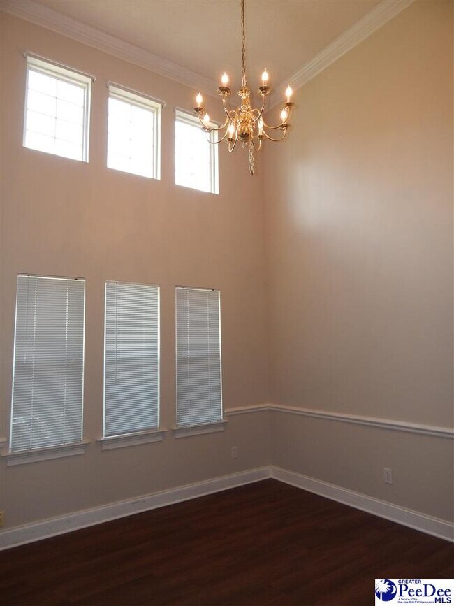 Foto del edificio - 2109 Elderberry Dr