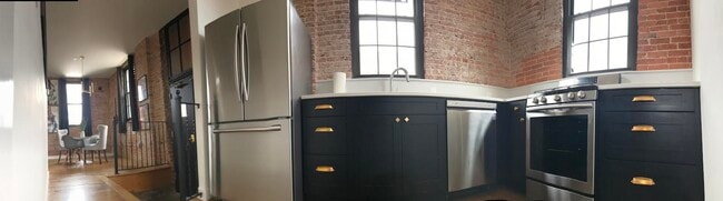 Building Photo - The Remington Bristol