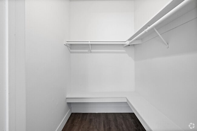 2BD, 2BA - 1,100SF - Primary Closet - Hoover Hilltop