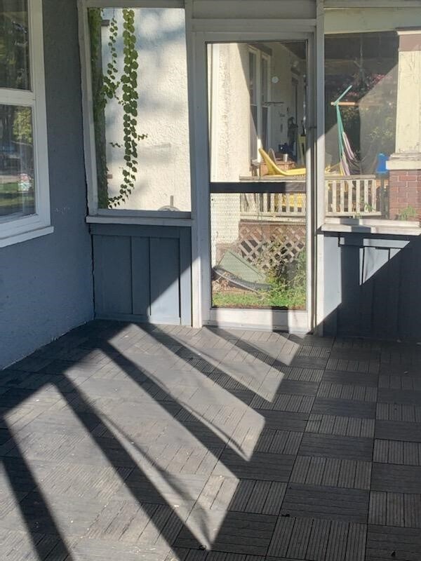 3 Seasons Porch - 2210 Scott St
