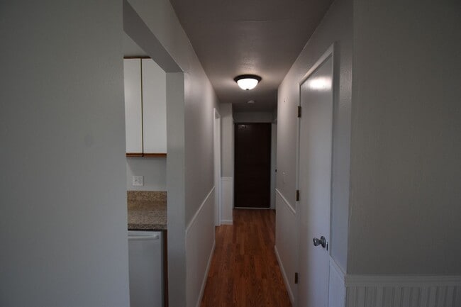 Foto del edificio - Elegant 4-Bedroom Corner-Lot Home