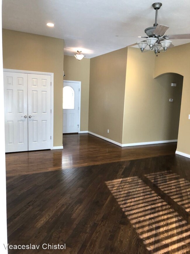 Building Photo - 5 br, 3 bath House - 618 N Maplewood Hills Rd
