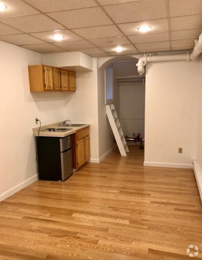 Building Photo - 406 Beacon St