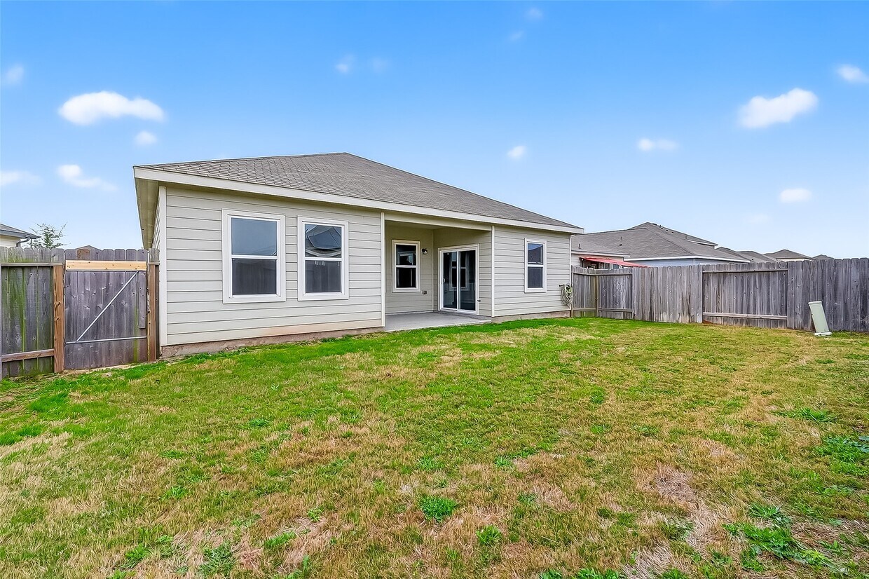 Foto del edificio - 1065 Long Bay Ct