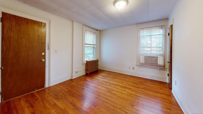 Building Photo - 459 Orange St