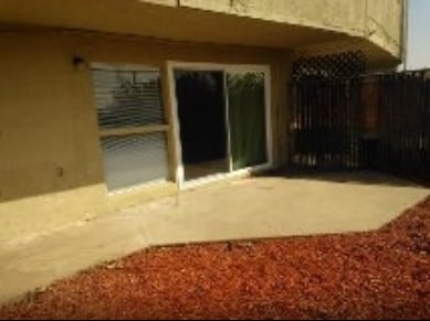 Building Photo - 2300 Lewis Ave