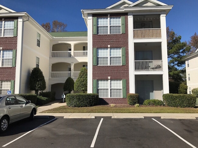 Building Photo - 1286 River Oaks Drive