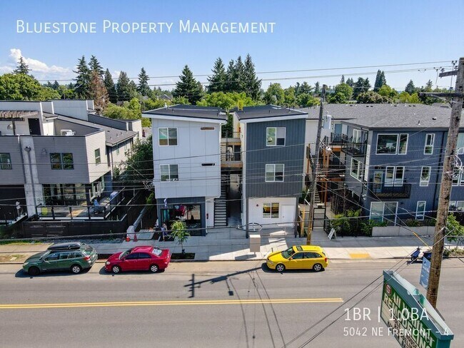 Foto del edificio - 5042 NE Fremont-4