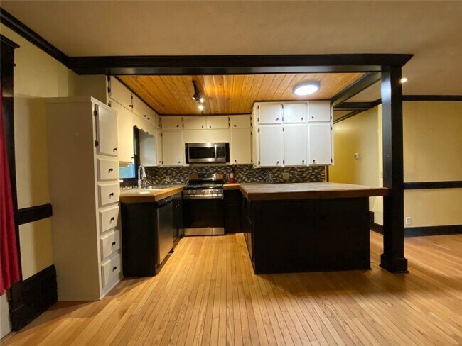Foto del edificio - 808 Cherokee Ave