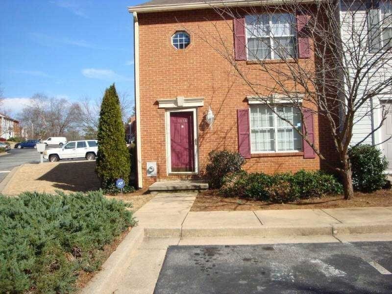 Primary Photo - 1056 Wedgewood Ln