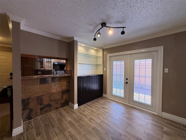 Foto del edificio - 10555 Turtlewood Ct