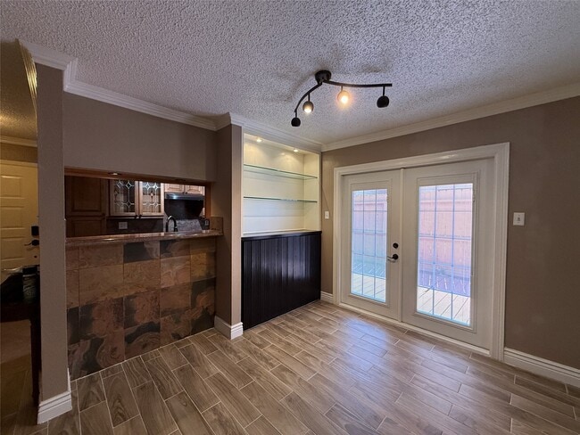 Building Photo - 10555 Turtlewood Ct