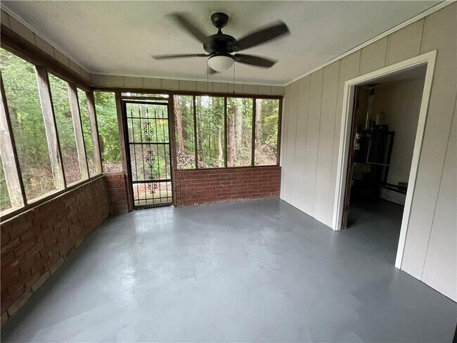 Foto del edificio - 1771 Southgate Ln SE