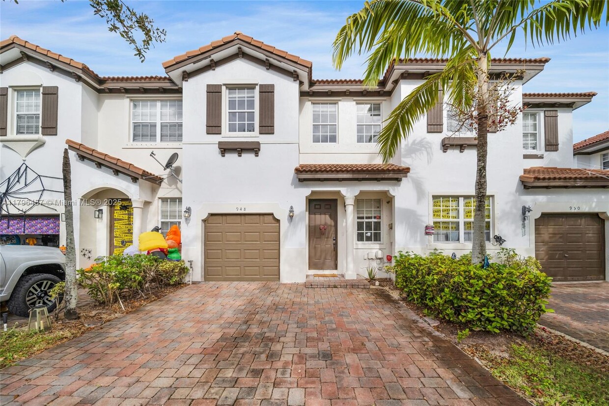 Foto principal - 948 NE 29th Terrace
