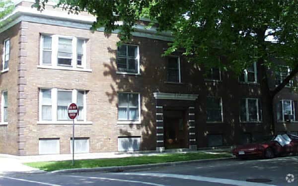 Building Photo - 4400-4410 N Hamilton Ave