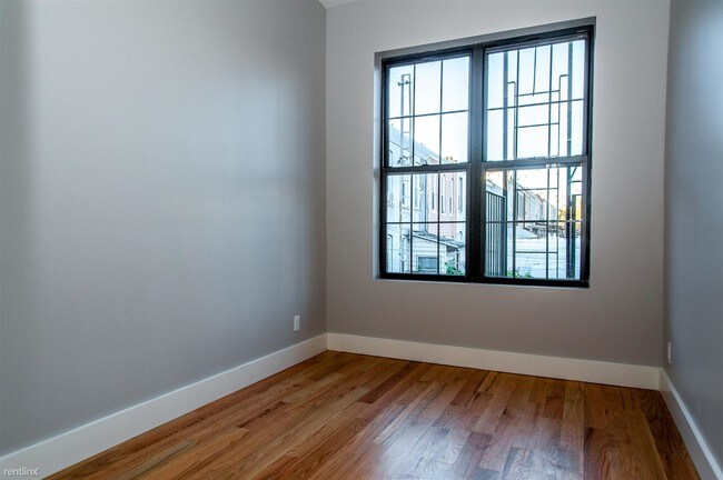 Building Photo - 286 Onderdonk Ave