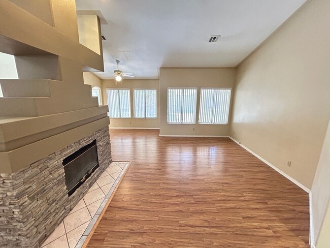 Building Photo - Beautiful Single Story 3Bed/2Bath Residence located in Centennial Hills/Northwest Area
